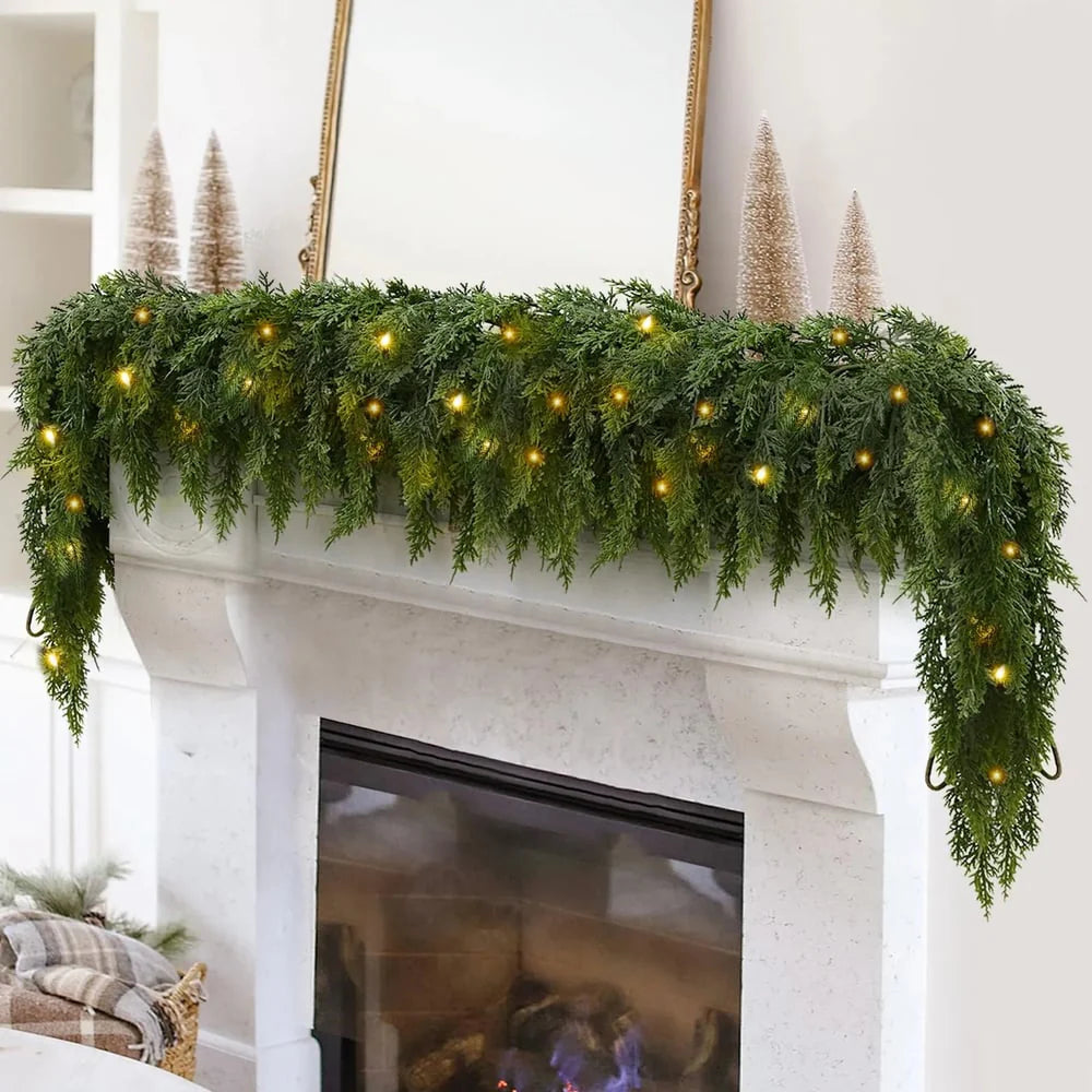 🏆2026 HOT SALE💥 Pre-lit Christmas Cedar Garland