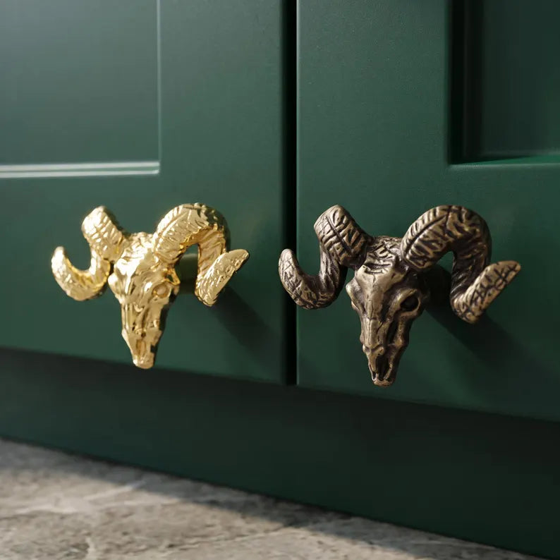 🐦 Handmade Vintage Brass Hummingbird Cabinet Pull - Nature-Inspired Furniture Upgrade