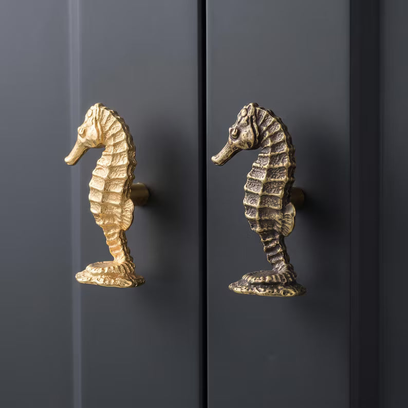 🐦 Handmade Vintage Brass Hummingbird Cabinet Pull - Nature-Inspired Furniture Upgrade
