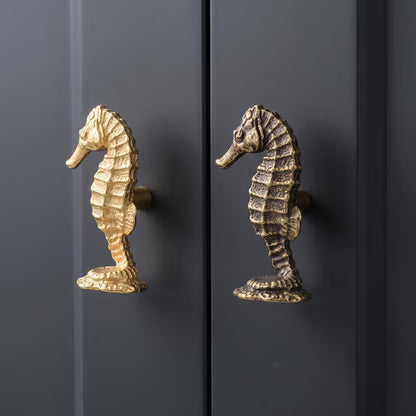 🐦 Handmade Vintage Brass Hummingbird Cabinet Pull - Nature-Inspired Furniture Upgrade